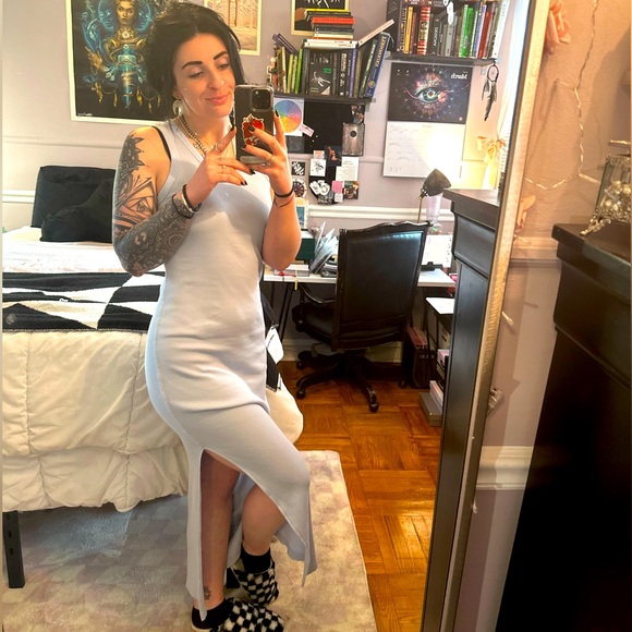 GOTHIC GIRL LIVING IN A GOTHIC WORLD - Picture 1 of 3